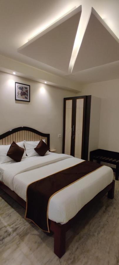 Rmc Travellers Inn 钦奈 外观 照片