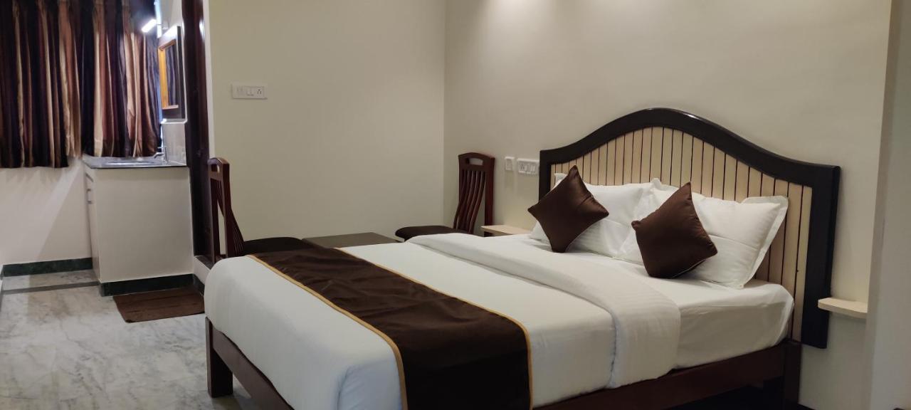 Rmc Travellers Inn 钦奈 外观 照片