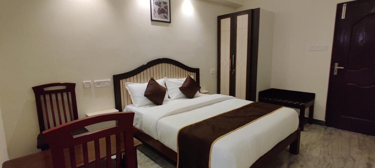 Rmc Travellers Inn 钦奈 外观 照片