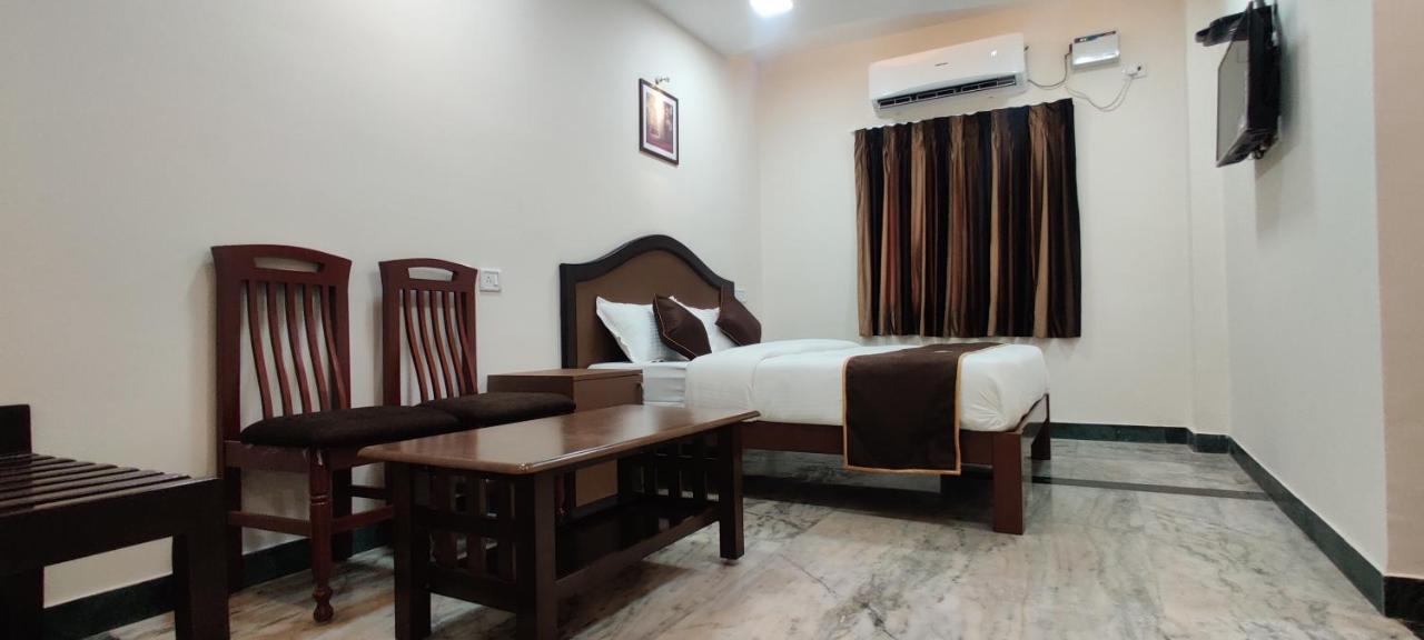 Rmc Travellers Inn 钦奈 外观 照片