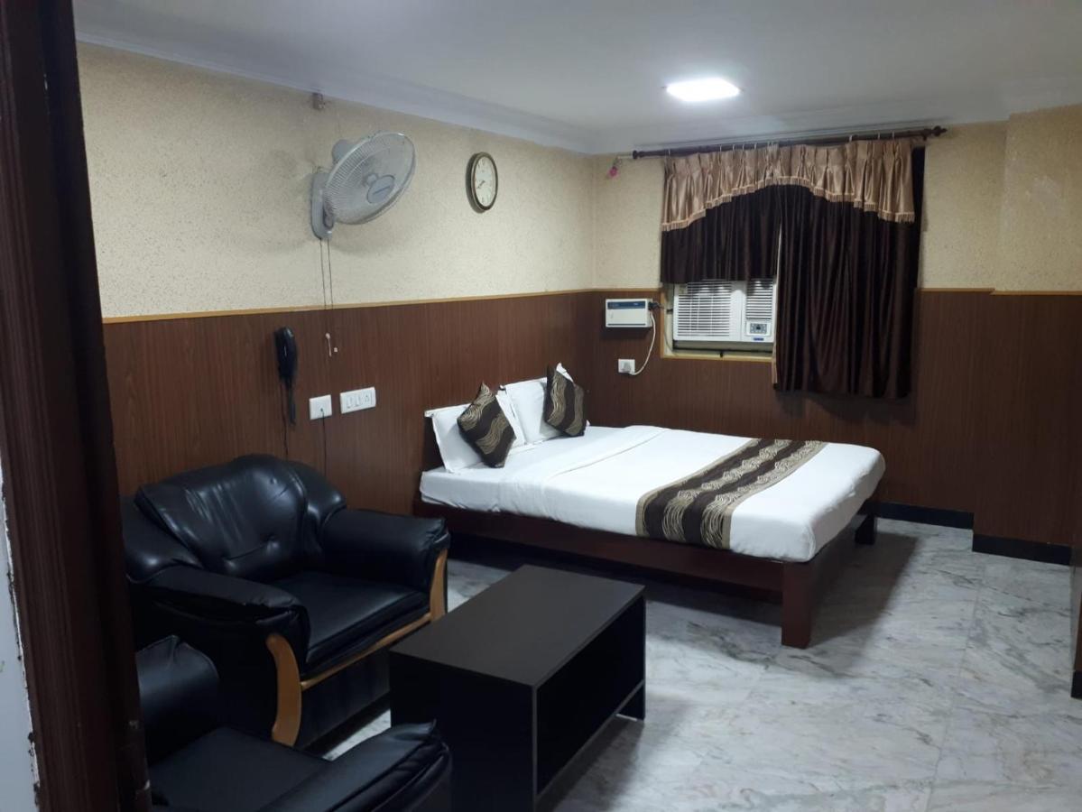 Rmc Travellers Inn 钦奈 外观 照片