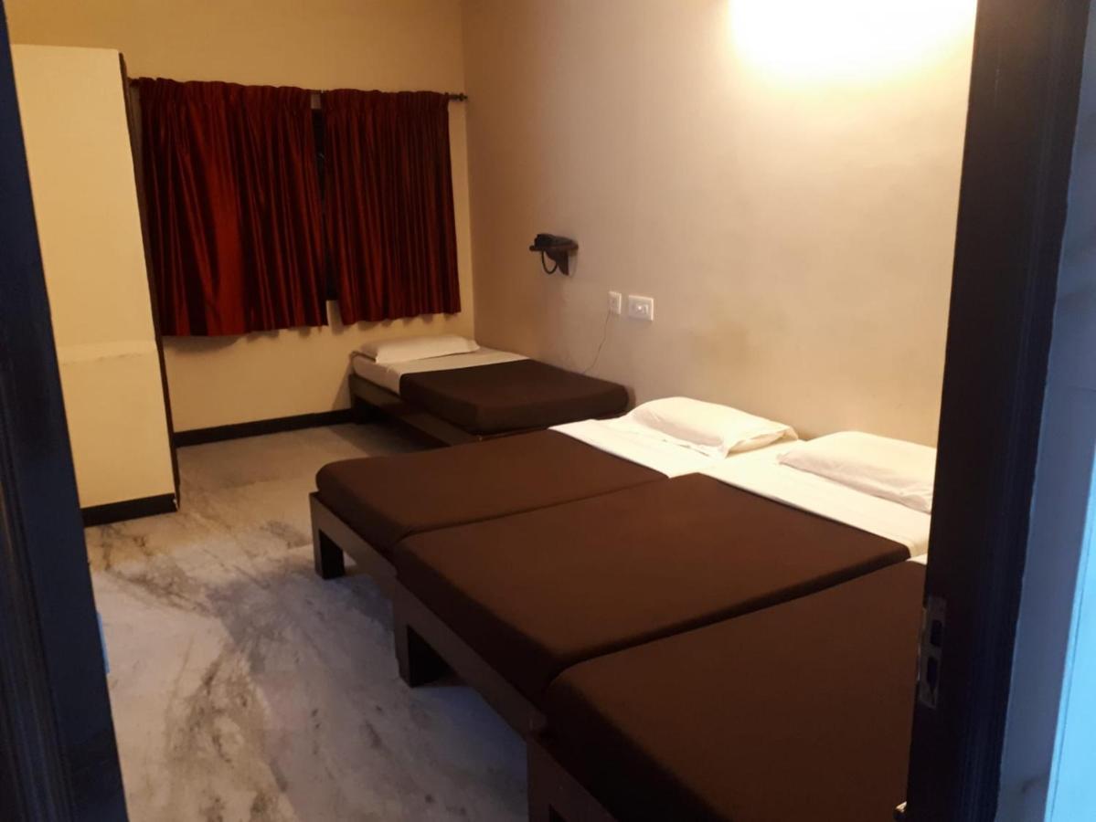 Rmc Travellers Inn 钦奈 外观 照片