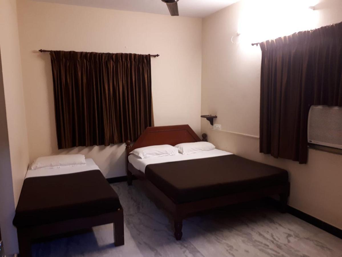 Rmc Travellers Inn 钦奈 外观 照片