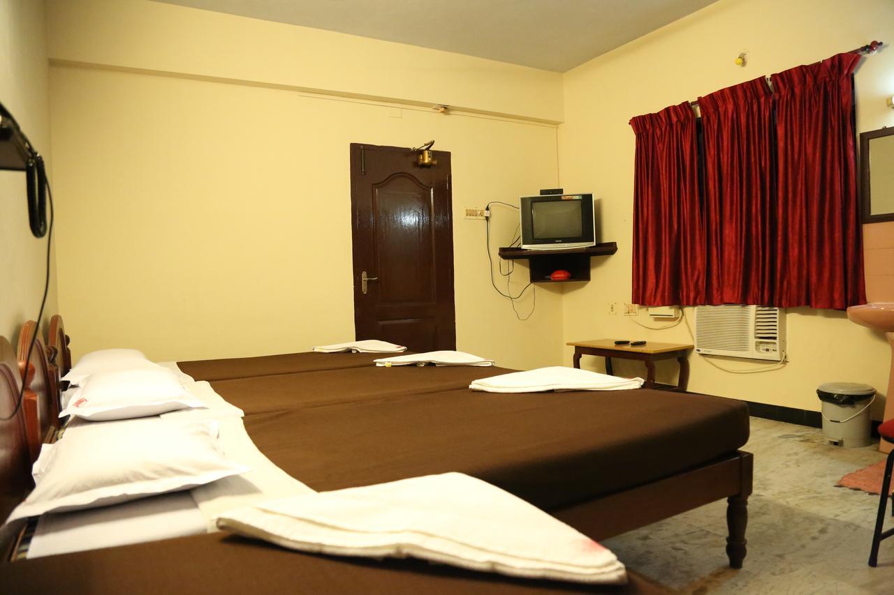 Rmc Travellers Inn 钦奈 外观 照片